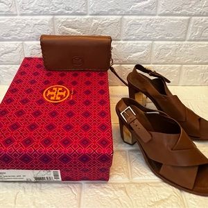 Tory Burch, Natural Bark Slingback / Wristlet BUNDLE